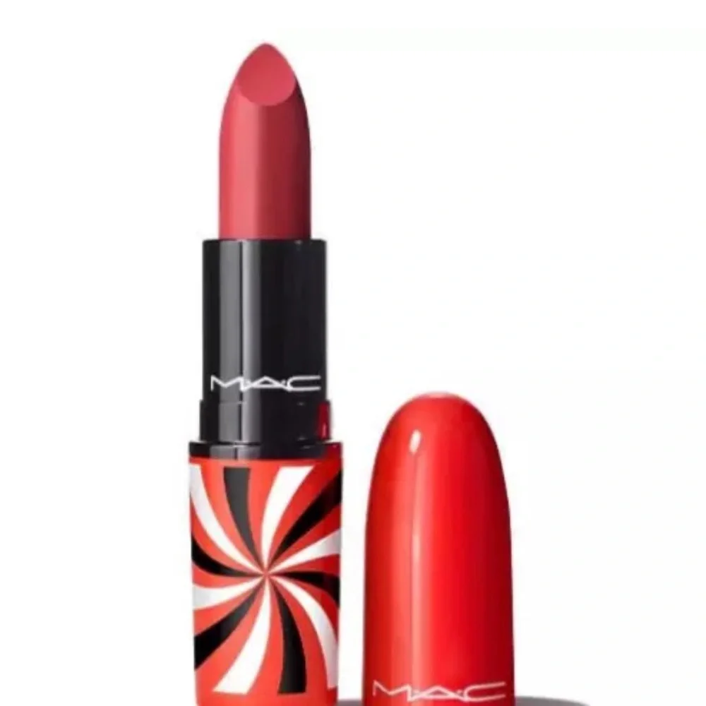 MAC Cosmetics Limited Edit. Hypnotizing Matte Lipstick - For My Next Trick
